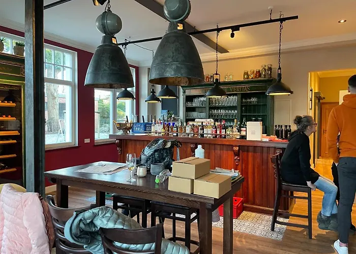 Luxus Lindenhof 아파트 *